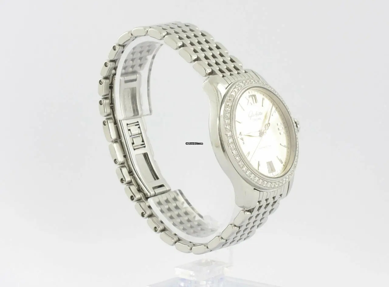 watches-346484-30302905-45xygpwslluub2vsmhl8czrx-ExtraLarge.webp