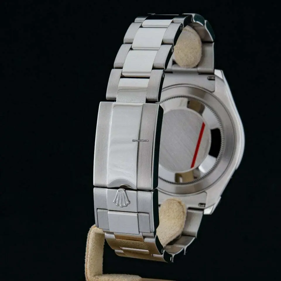 watches-346748-30346770-kd4mxwtarp4q57mcngo3irhe-ExtraLarge.webp