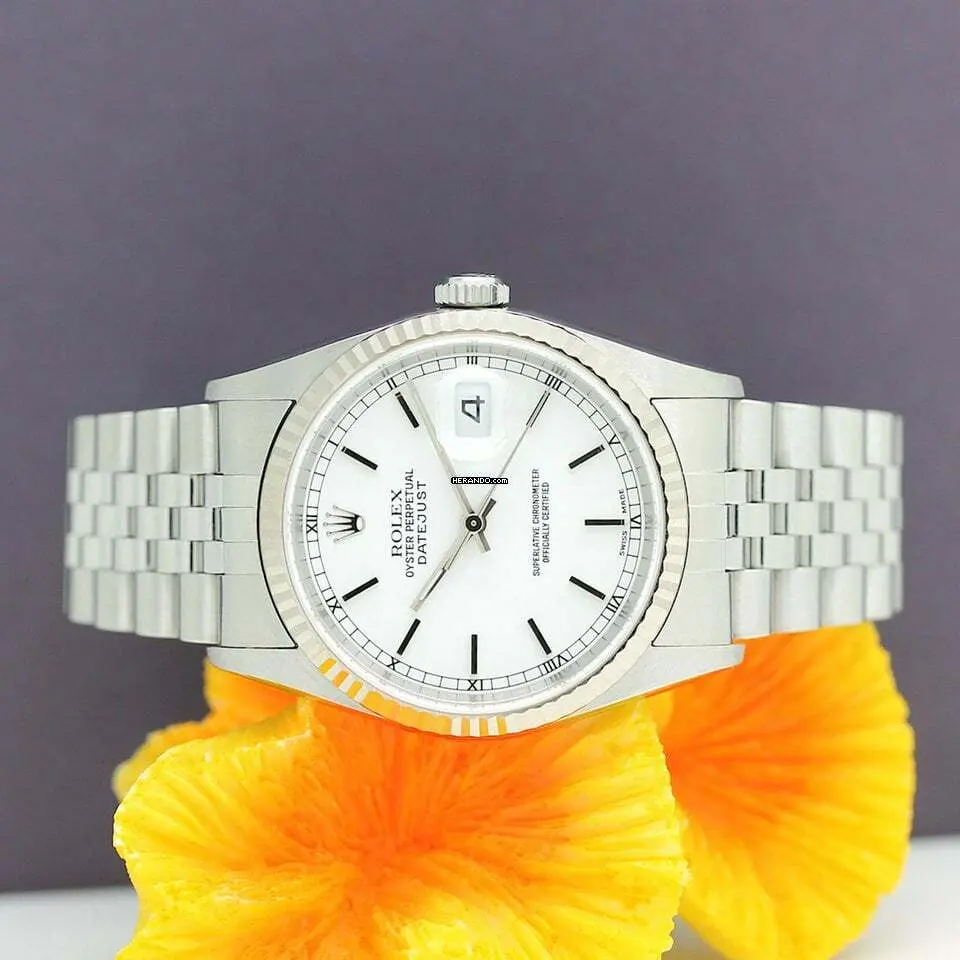 watches-347018-30376404-gy7huzxq18phinj0frd52512-ExtraLarge.webp