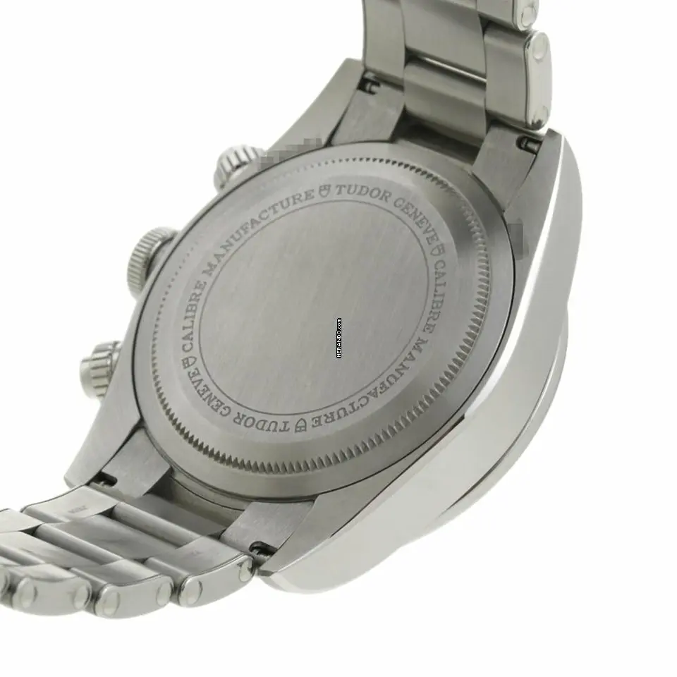 watches-347331-30430685-pbrd5ibaa29ku62nbcq0y301-ExtraLarge.webp