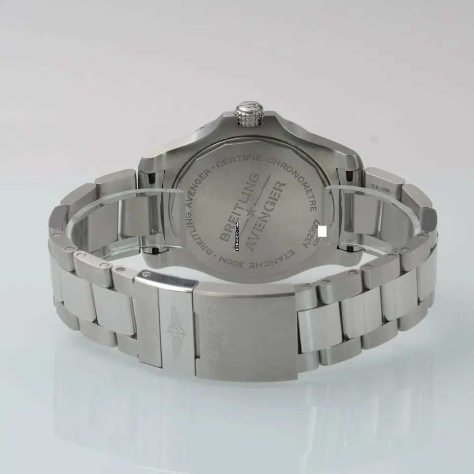 watches-347655-30478200-5hz37g1cqkdp3im304ufa8yu-ExtraLarge.webp