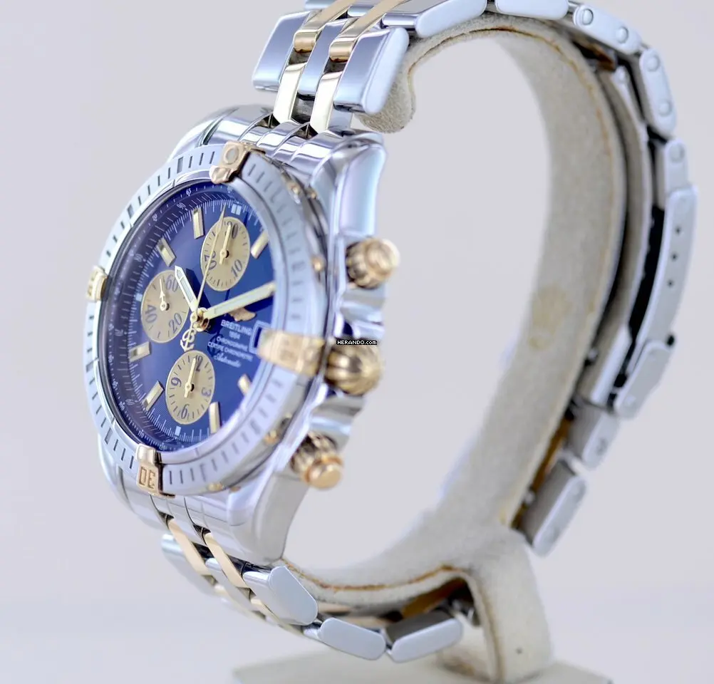 watches-347695-30485818-yiero0ln337gc6hgr8r815mc-ExtraLarge.webp